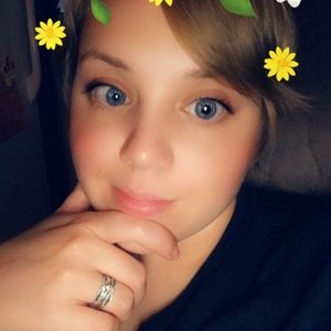 Meet your Posher, Holly